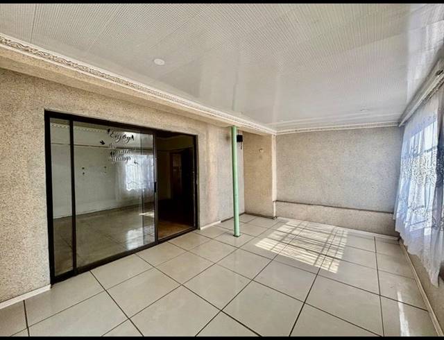 3 BEDROOM HOUSE FOR SALE IN VANDERBIJLPARK CW 2